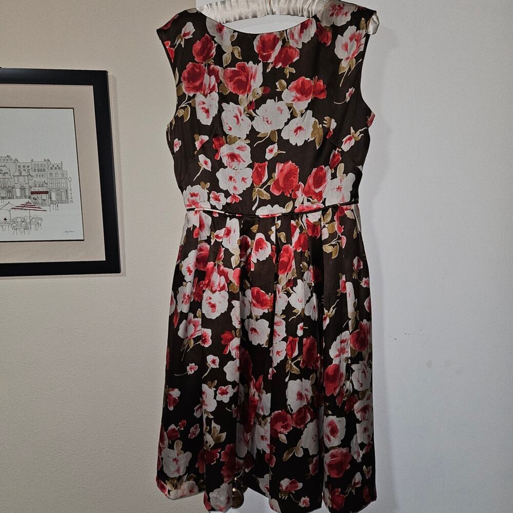 Vintage Y2K 90s 100% Silk Dress By Tess Floral Size 10